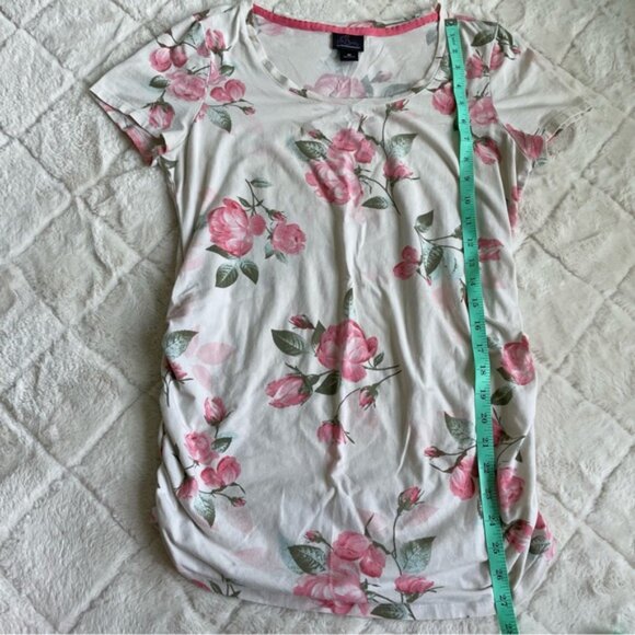 Oh Baby By Motherhood | Cream and Rose Floral Maternity T-Shirt | Size Medium - Picture 9 of 10